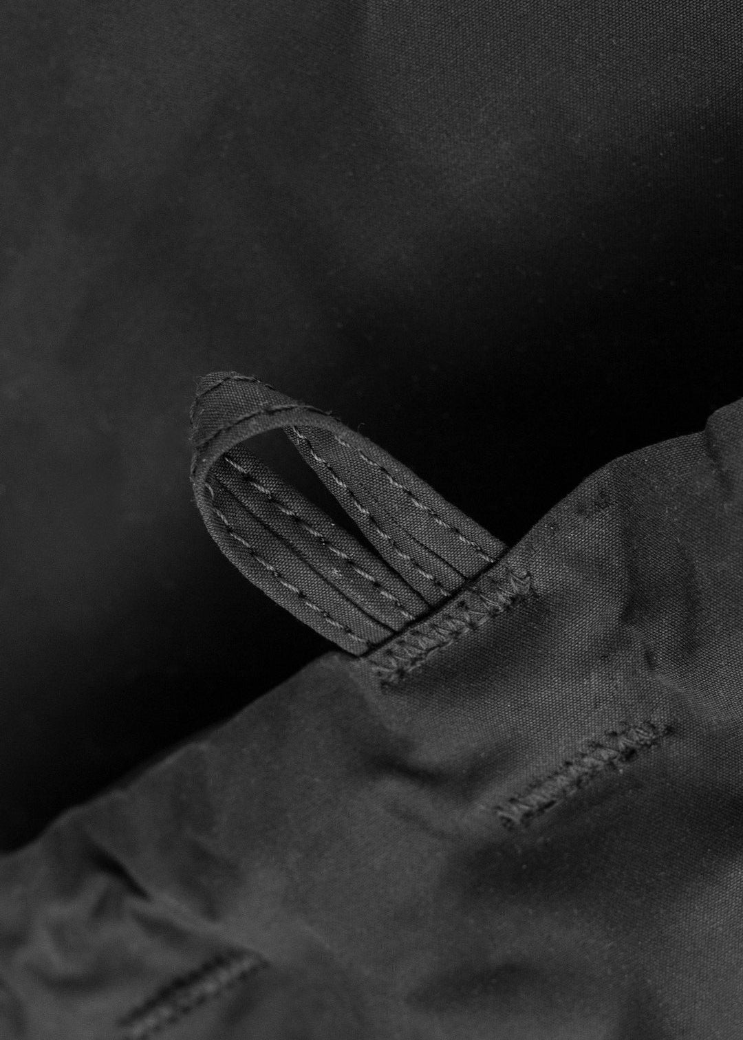 Mini Bucket – Raven - QWSTION