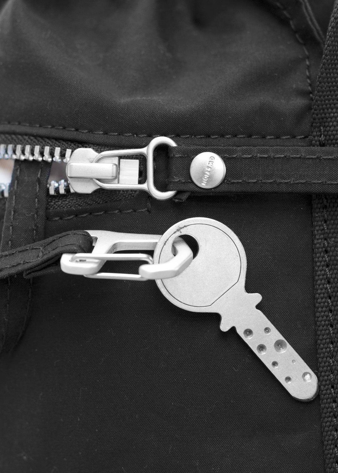 Mini Bucket – Raven - QWSTION