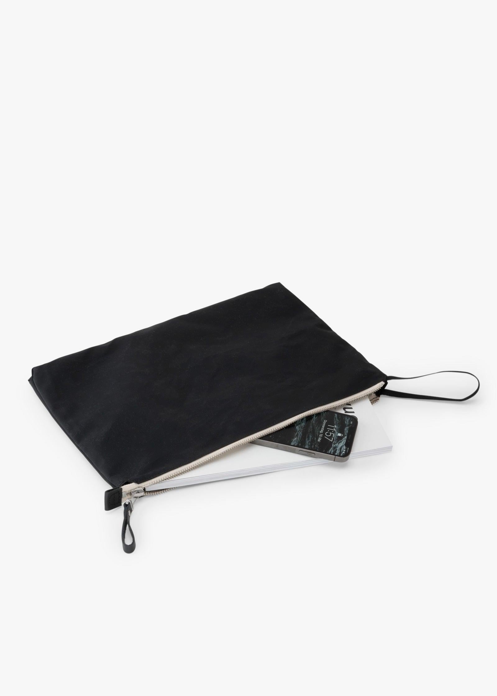 Zip Pouch Large – Raven - QWSTION