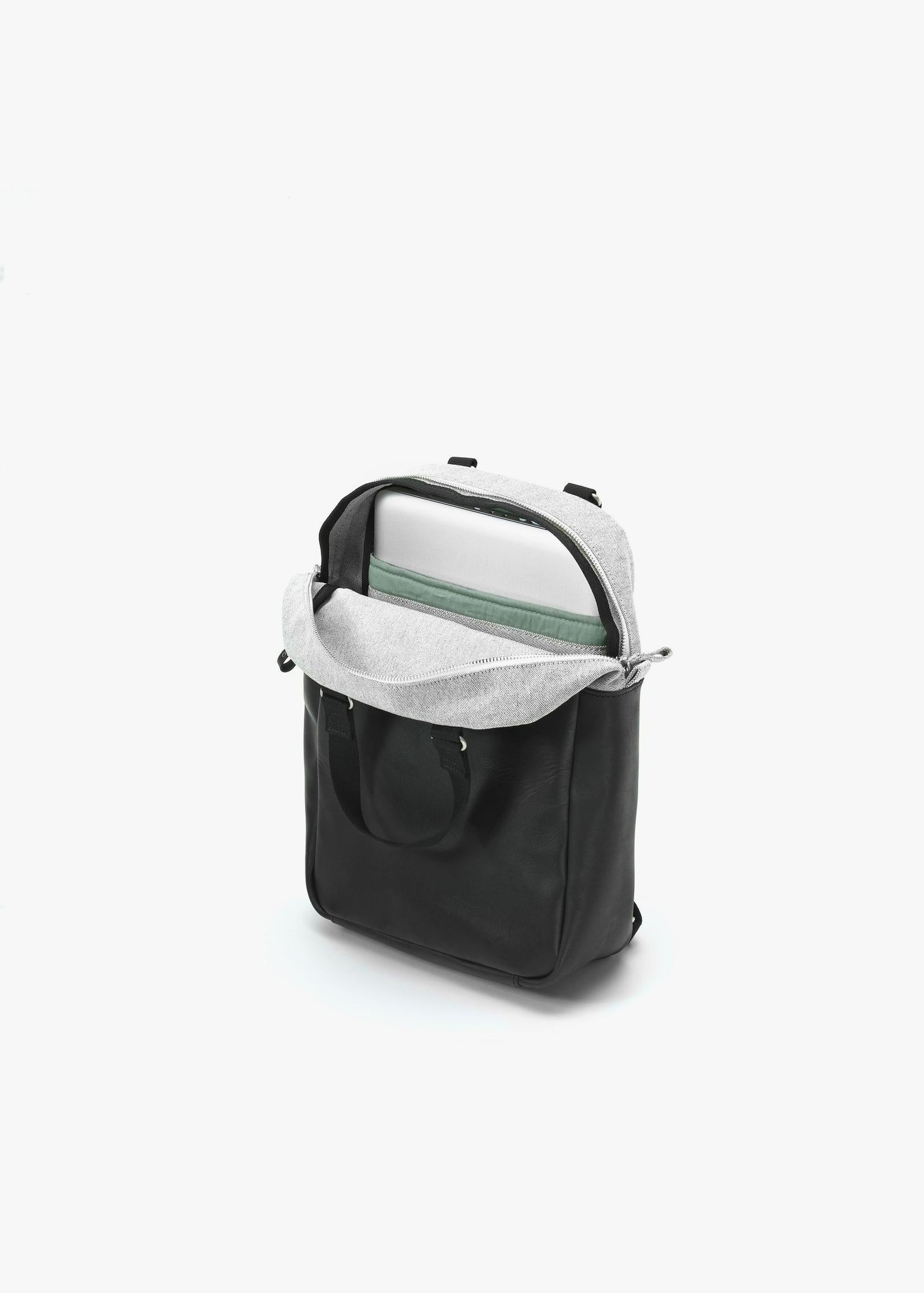 Small Pack – Raw Blend Leather Canvas - QWSTION